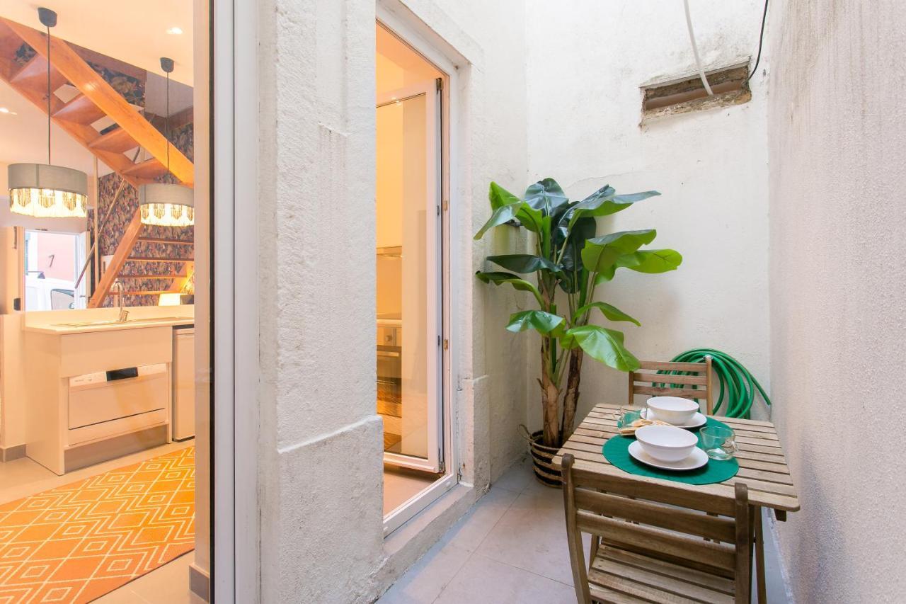 Appartement Beautiful House With Patio In Heart!