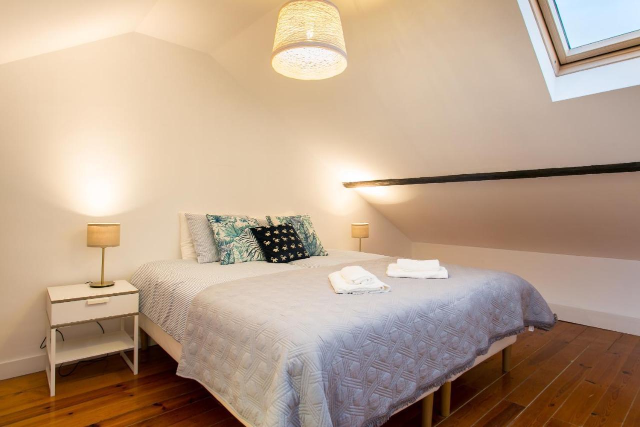 Beautiful House With Patio In Heart! Appartement